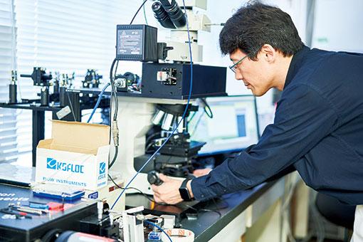 山本教授の写真