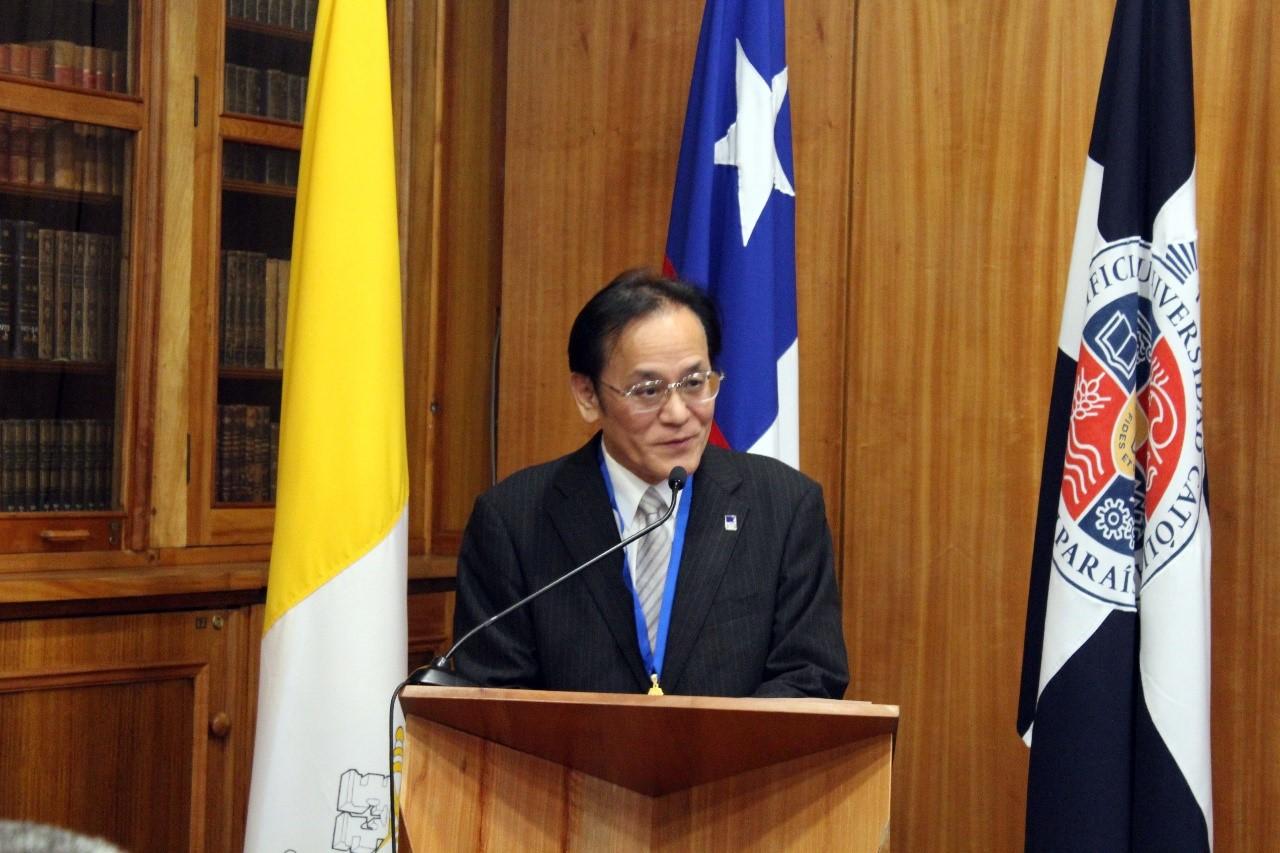 Prof. Isoda expressed his gratitude.