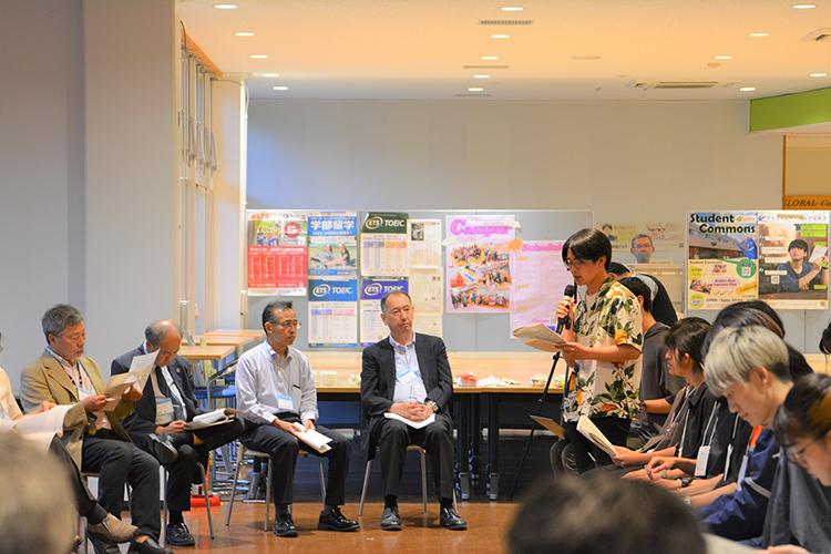 Roundtable Meeting between the President and Members of the Student Representative Conference