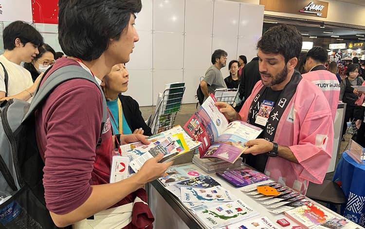 日本留学フェアブースの様子