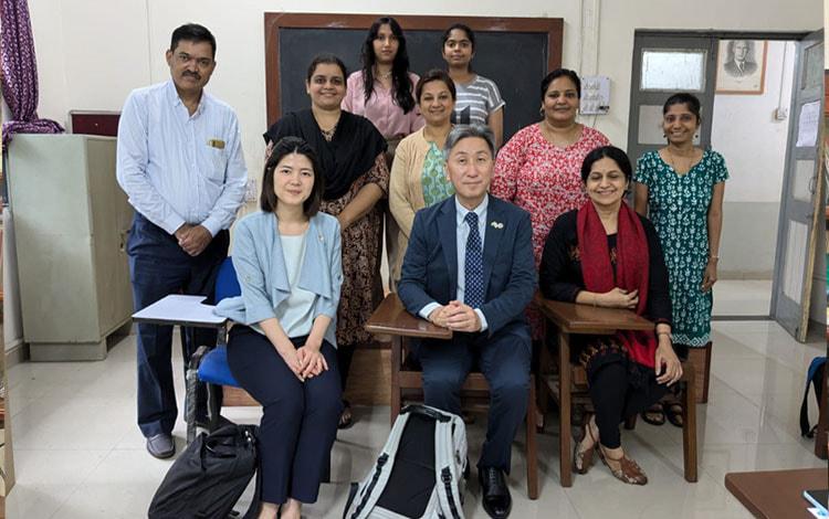 日本語修士課程のクラスを訪問