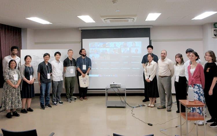 対面・オンライン全参加者の集合写真