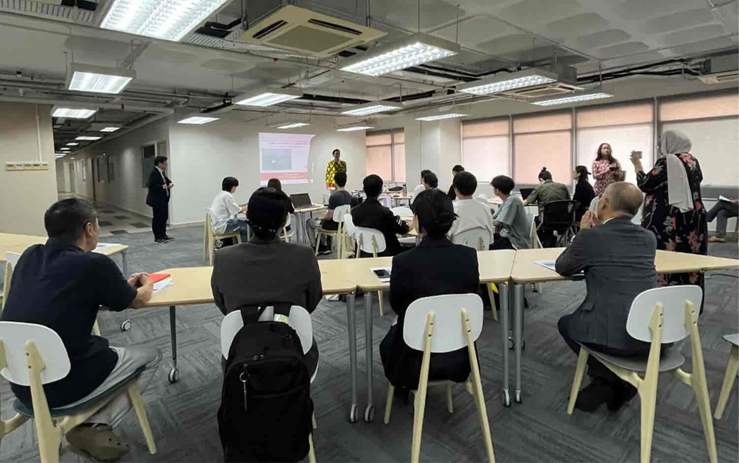 特別講義の様子の写真