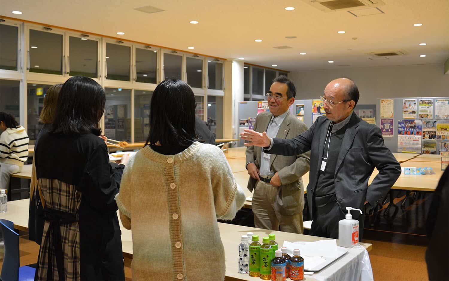 写真:交流会の様子
