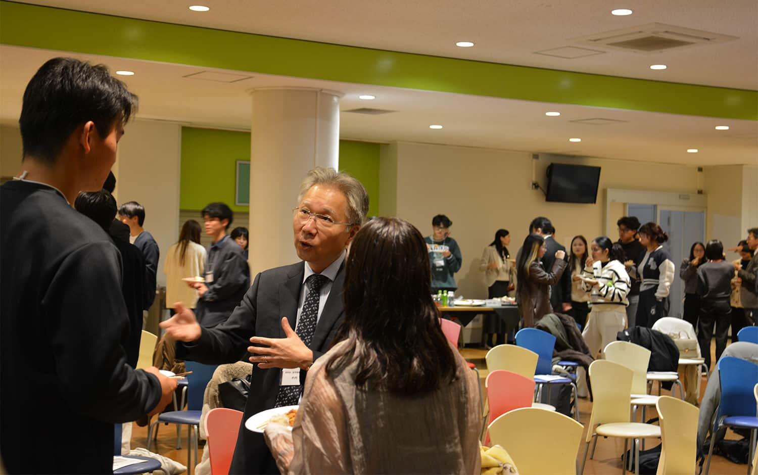 写真:交流会の様子